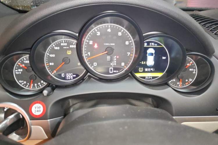 Used Porsche Cayenne 2014 Cayenne Platinum Edition 3.0T Instrument Cluster