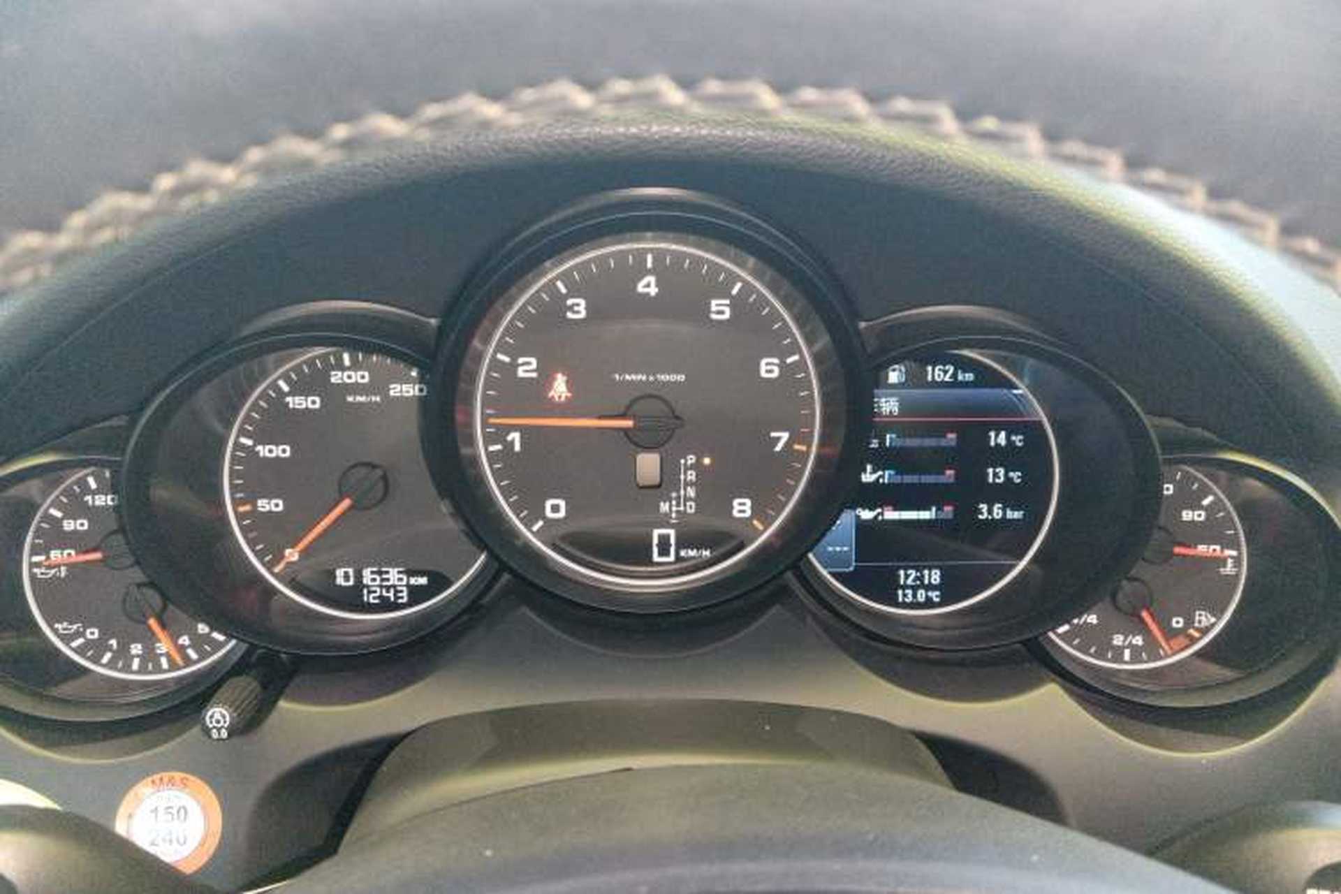 Used Porsche Cayenne 2014 Cayenne Platinum Edition 3.0T Instrument Cluster