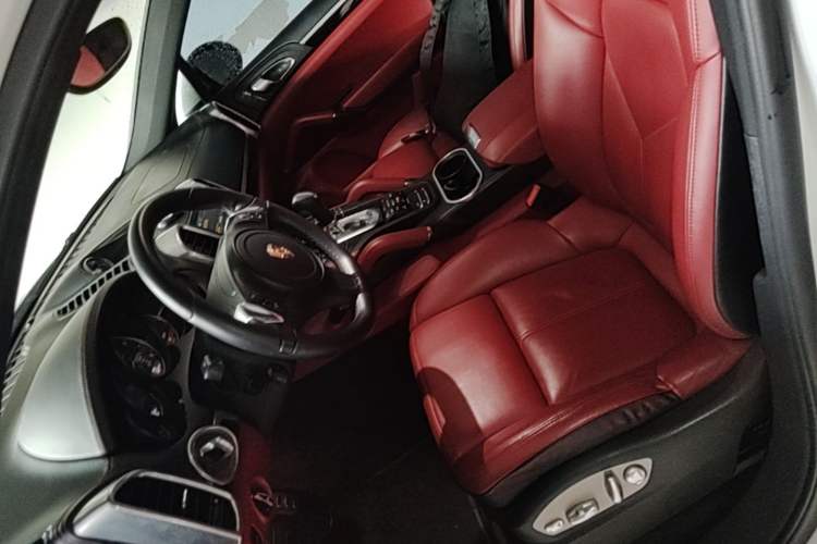 Used Porsche Cayenne  Left Front Seat