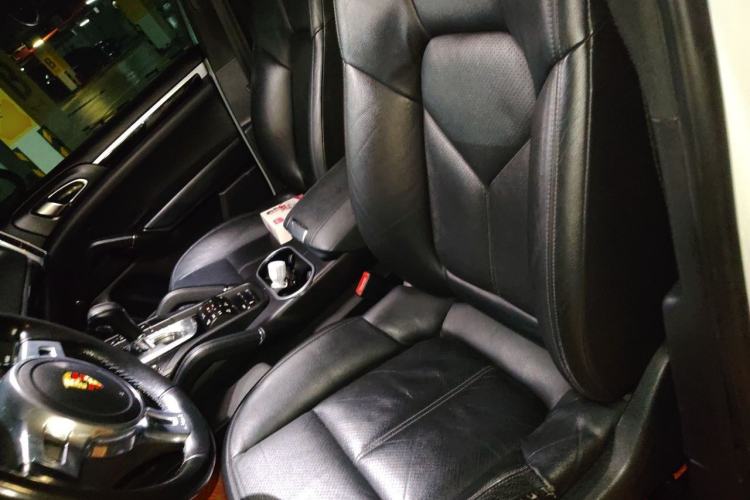 Used Porsche Cayenne 2014 Cayenne Platinum Edition 3.0T Left Front Seat