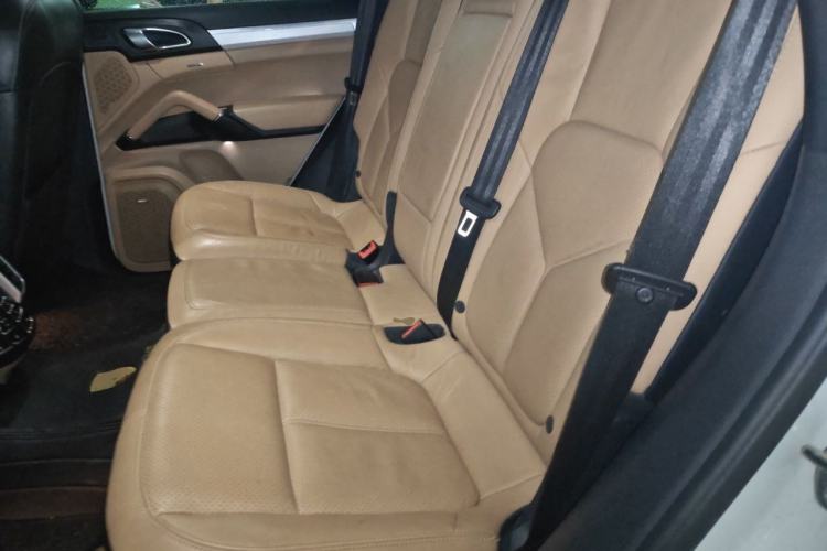 Used Porsche Cayenne 2014 Cayenne Platinum Edition 3.0T Left Rear Seat