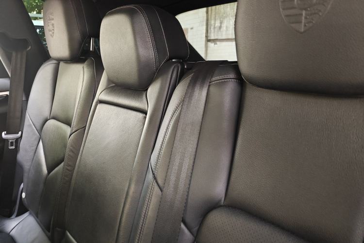 Used Porsche Cayenne 2014 Cayenne Platinum Edition 3.0T Left Rear Seat