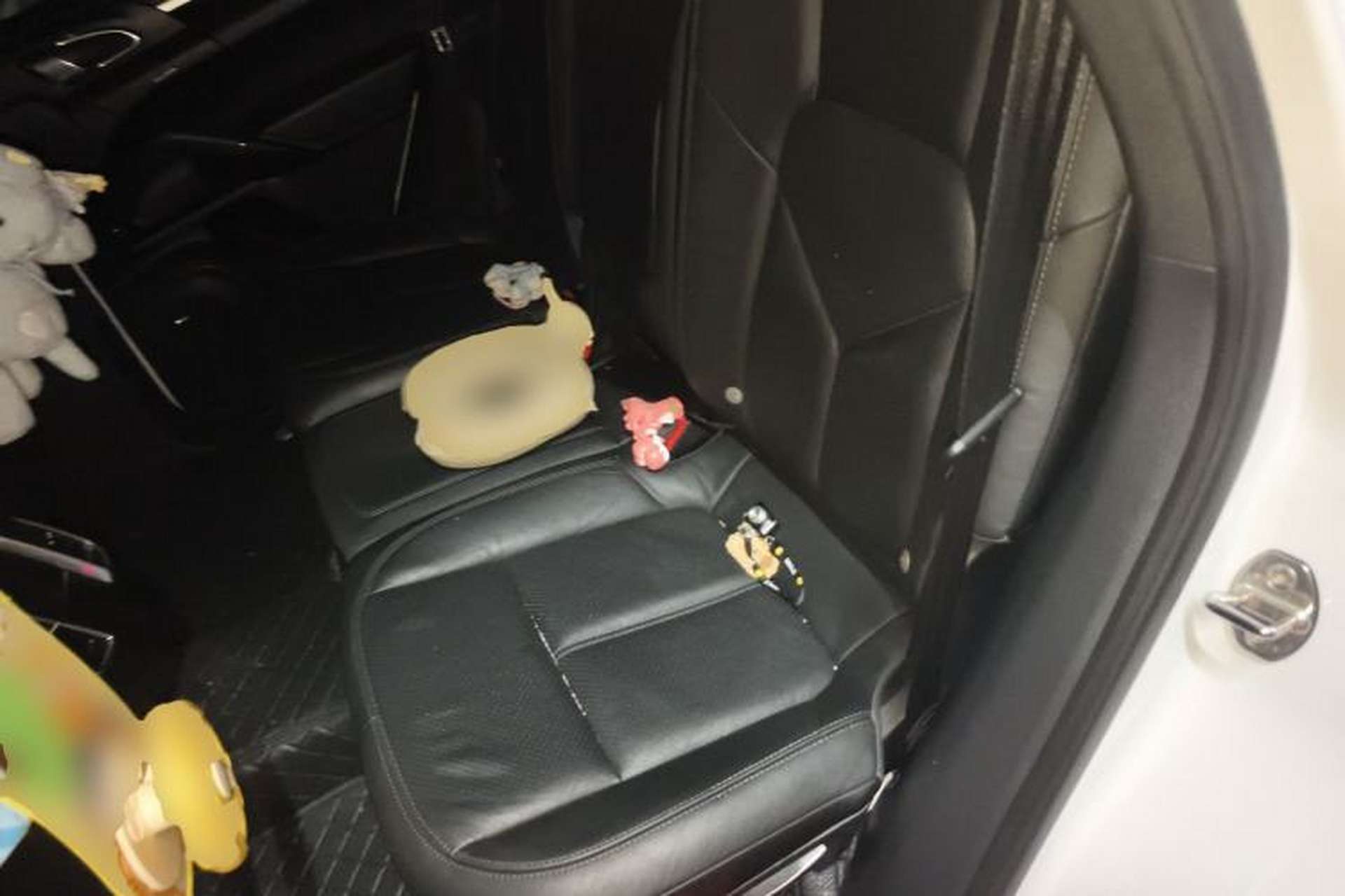 Used Porsche Cayenne 2014 3.6T Automatic Transmission U.S. Specification Left Rear Seat