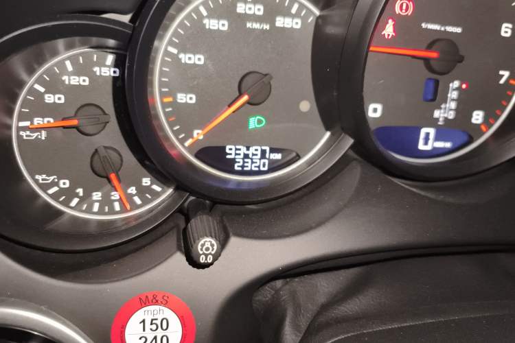 Used Porsche Cayenne 2014 Cayenne Platinum Edition 3.0T Odometer Close Up