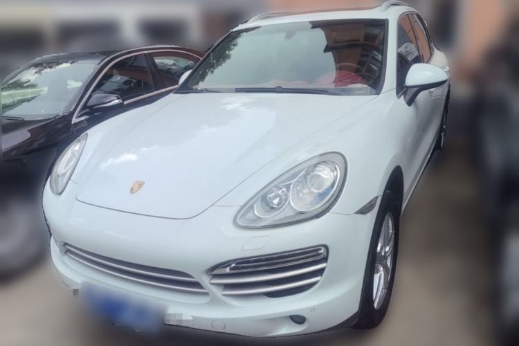 Used Porsche Cayenne 2014 Cayenne Platinum Edition 3.0T Rear