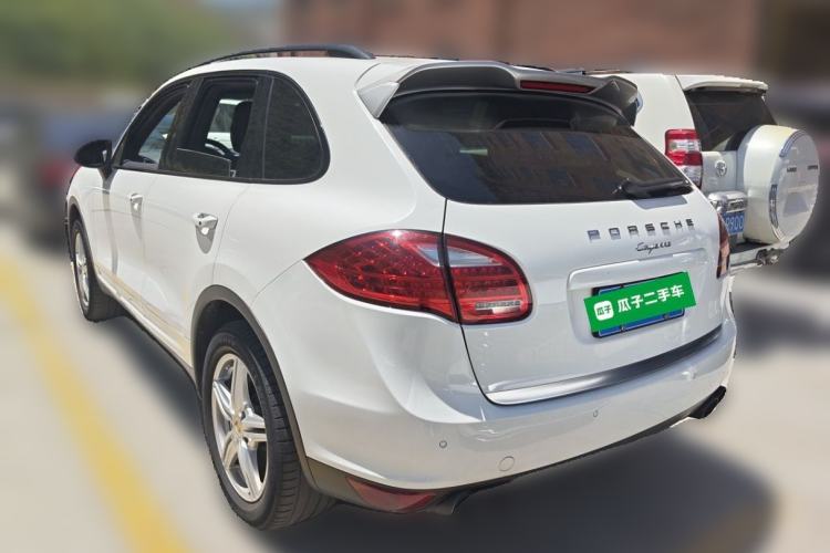 Used Porsche Cayenne 2014 Cayenne Platinum Edition 3.0T Rear Left 45 Deg