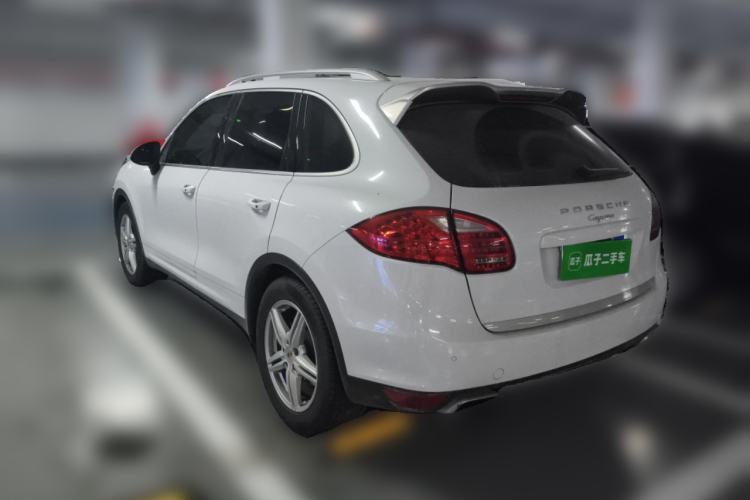 Used Porsche Cayenne 2014 Cayenne Platinum Edition 3.0T Rear Left 45 Deg