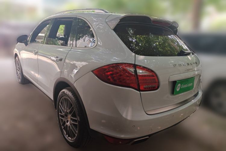 Used Porsche Cayenne 2014 Cayenne Platinum Edition 3.0T Rear Left 45 Deg