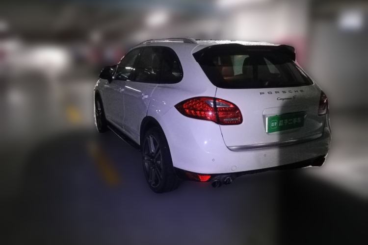 Used Porsche Cayenne 2014 Cayenne Platinum Edition 3.0T Rear Left 45 Deg