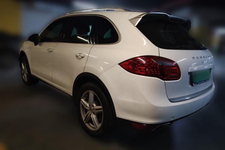 Used Porsche Cayenne 2014 Cayenne Platinum Edition 3.0T Rear Left 45 Deg