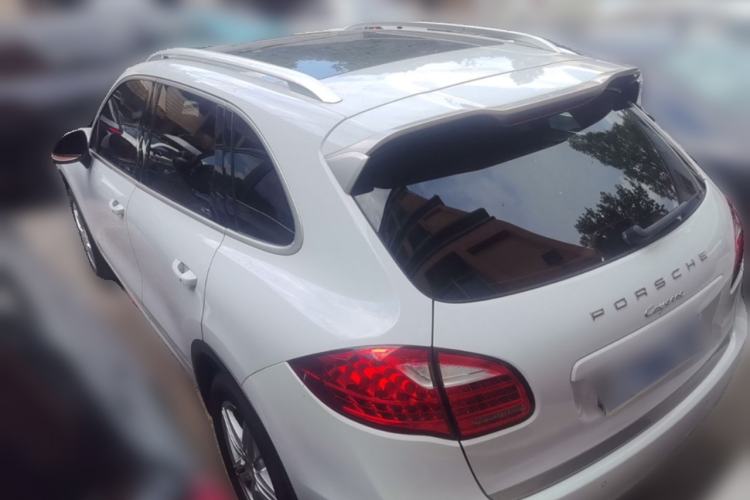 Used Porsche Cayenne 2014 Cayenne Platinum Edition 3.0T Rear Left 45 Deg