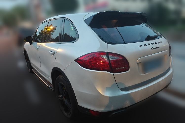 Used Porsche Cayenne 2014 Cayenne Platinum Edition 3.0T Rear Left 45 Deg