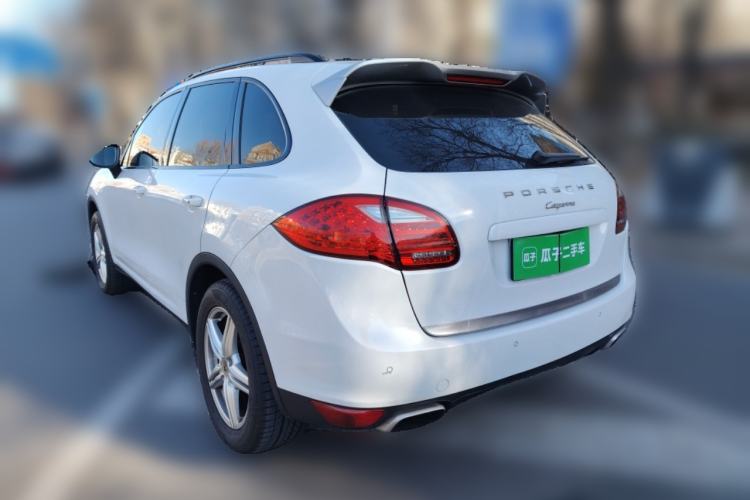 Used Porsche Cayenne 2014 Cayenne Platinum Edition 3.0T Rear Left 45 Deg