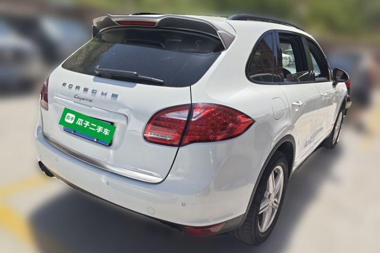 Used Porsche Cayenne 2014 Cayenne Platinum Edition 3.0T Rear Right 45 Deg