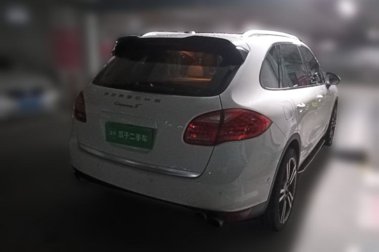 Used Porsche Cayenne 2014 Cayenne Platinum Edition 3.0T Rear Right 45 Deg
