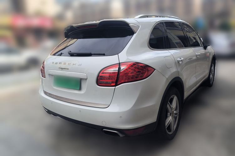 Used Porsche Cayenne 2014 Cayenne Platinum Edition 3.0T Rear Right 45 Deg
