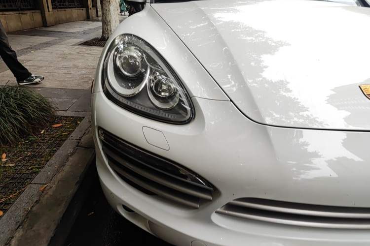 Used Porsche Cayenne  Right Front Headlight