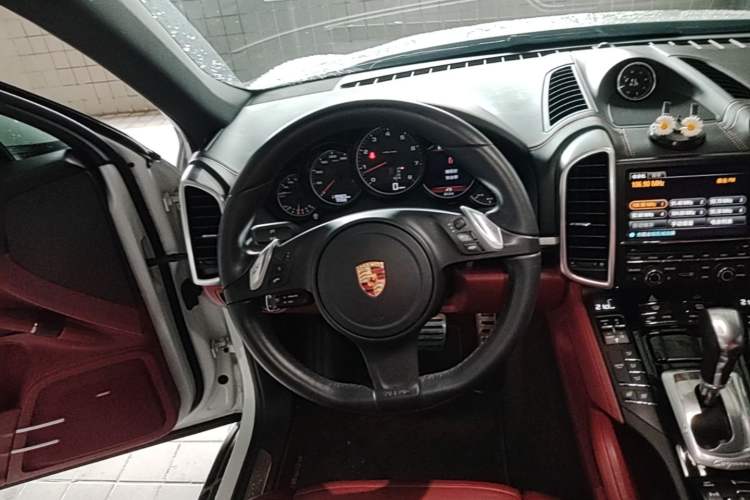 Used Porsche Cayenne  Steering Wheel