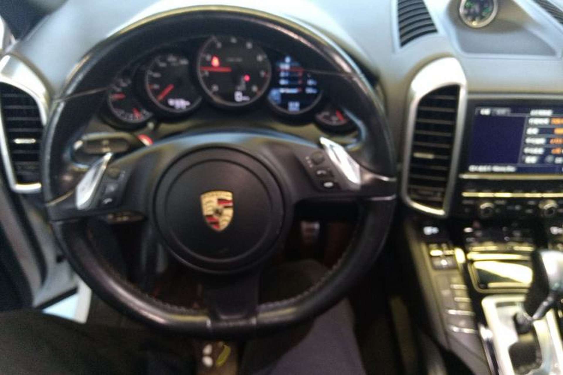 Used Porsche Cayenne 2014 Cayenne Platinum Edition 3.0T Steering Wheel