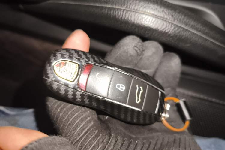 Used Porsche Cayenne 2014 Cayenne Platinum Edition 3.0T Vehicle Key