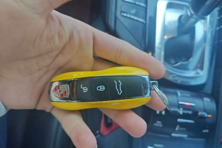 Used Porsche Cayenne 2014 Cayenne Platinum Edition 3.0T Vehicle Key