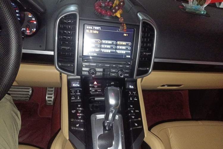 Used Porsche Cayenne 2015 Cayenne 3.0T Audio And AC Panel
