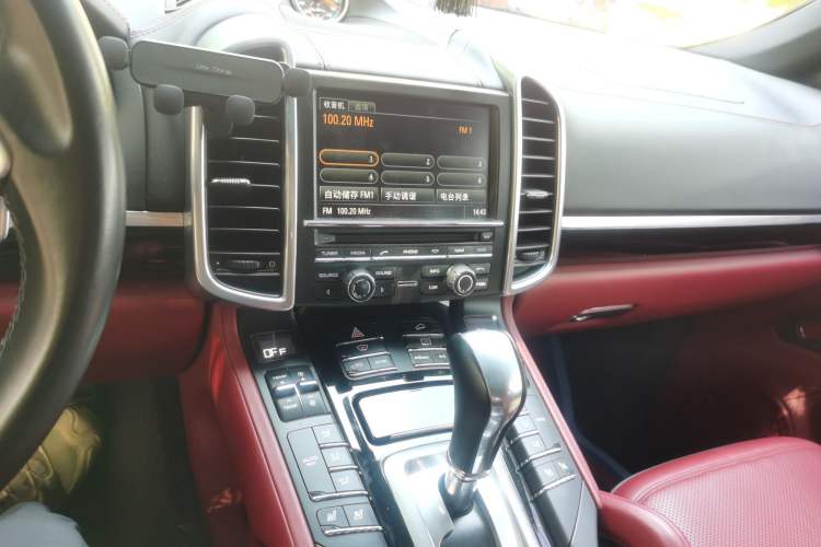 Used Porsche Cayenne 2015 Cayenne 3.0T Audio And AC Panel