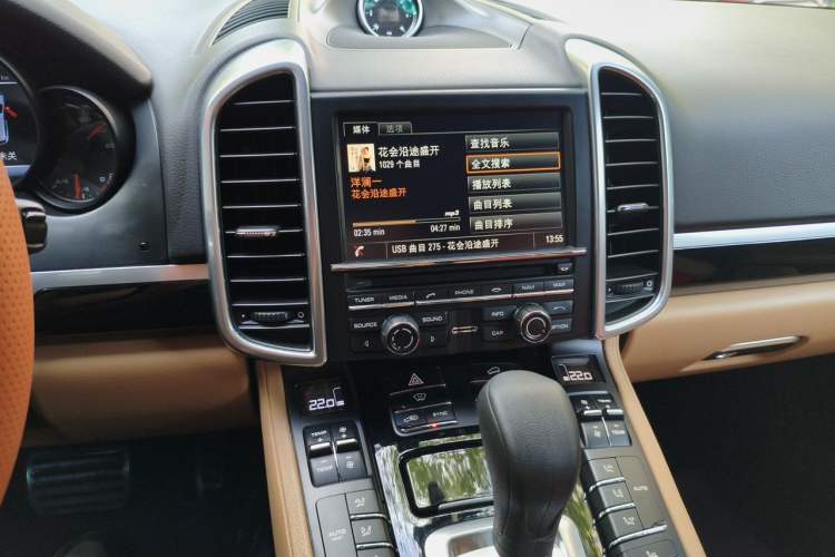 Used Porsche Cayenne 2015 Cayenne 3.0T Audio And AC Panel