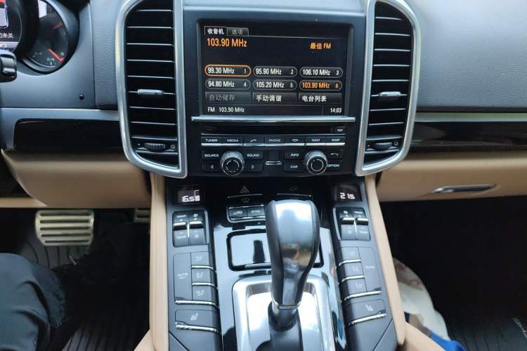 Used Porsche Cayenne 2015 Cayenne 3.0T Audio And AC Panel