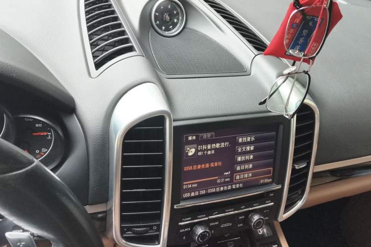 Used Porsche Cayenne 2015 Cayenne 3.0T Audio And AC Panel