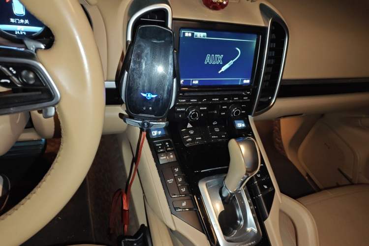 Used Porsche Cayenne 2015 Cayenne 3.0T Audio And AC Panel