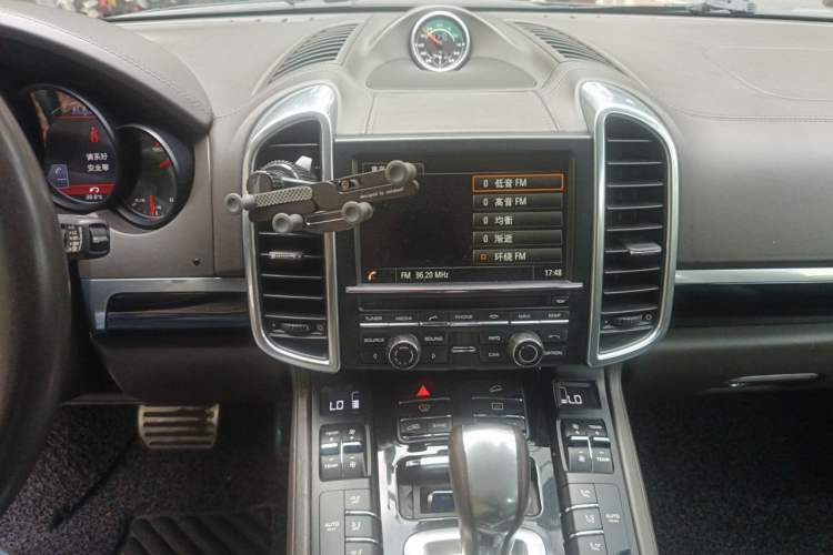 Used Porsche Cayenne 2015 Cayenne 3.0T Audio And AC Panel