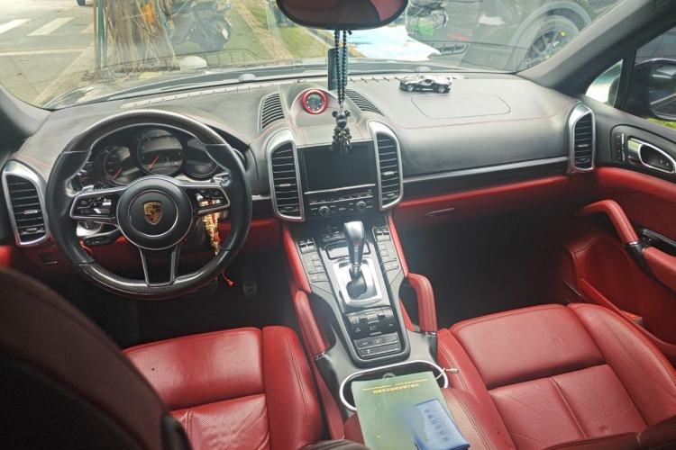 Used Porsche Cayenne 2015 Cayenne 3.0T Center Console