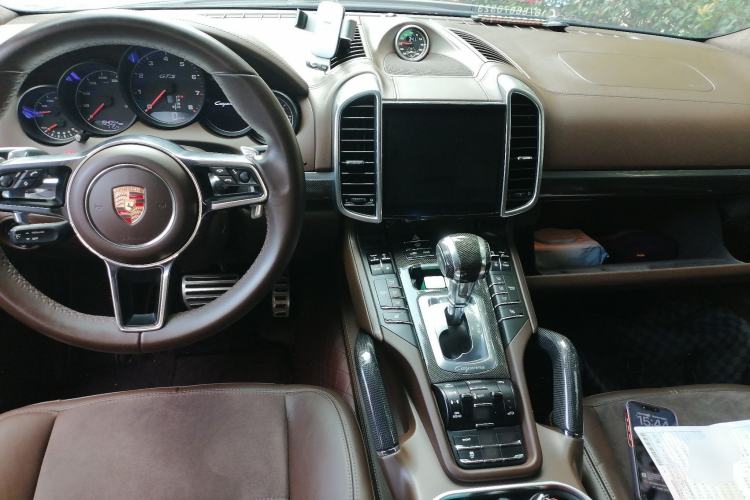 Used Porsche Cayenne 2015 Cayenne GTS 3.6T Center Console