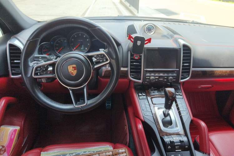 Used Porsche Cayenne 2015 Cayenne 3.0T Center Console