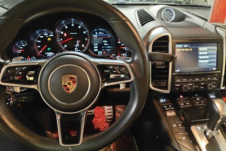 Used Porsche Cayenne 2015 Cayenne 3.0T Center Console