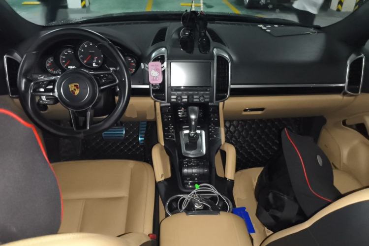 Used Porsche Cayenne 2015 Cayenne 3.0T Center Console