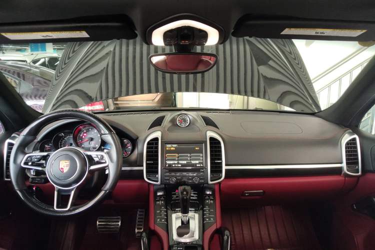 Used Porsche Cayenne 2015 3.6L automatic transmission U.S. specification Center Console