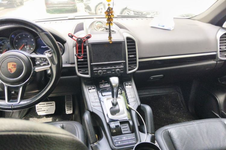 Used Porsche Cayenne  Center Console