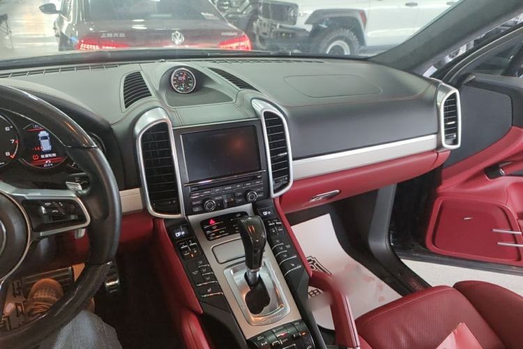 Used Porsche Cayenne 2015 Cayenne Turbo 4.8T Center Console