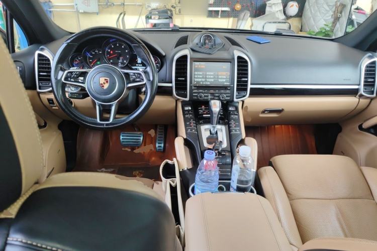 Used Porsche Cayenne 2015 Cayenne 3.0T Center Console