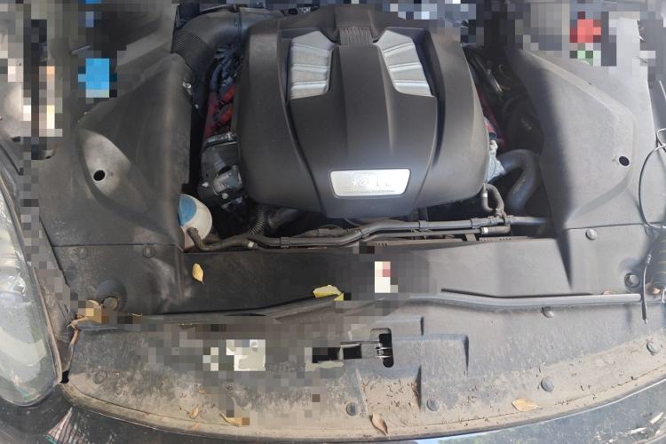 Used Porsche Cayenne 2015 Cayenne 3.0T Engine Bay