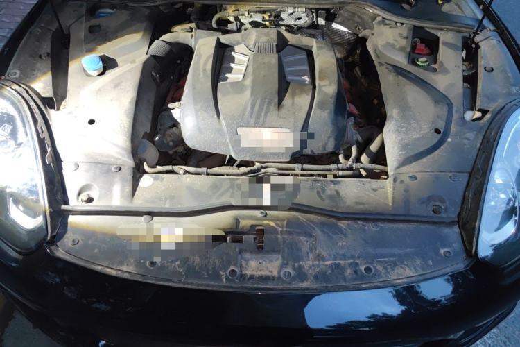 Used Porsche Cayenne 2015 Cayenne 3.0T Engine Bay