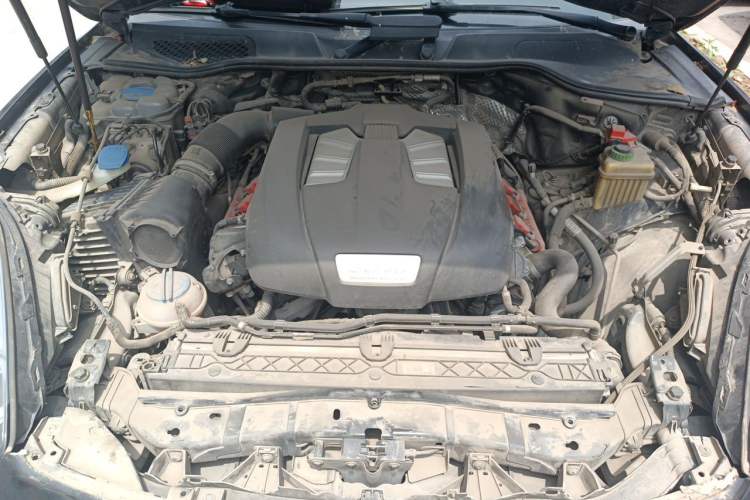 Used Porsche Cayenne 2015 Cayenne 3.0T Engine Bay