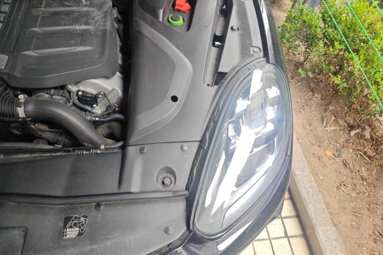 Used Porsche Cayenne 2015 Cayenne GTS 3.6T Engine Bay Left