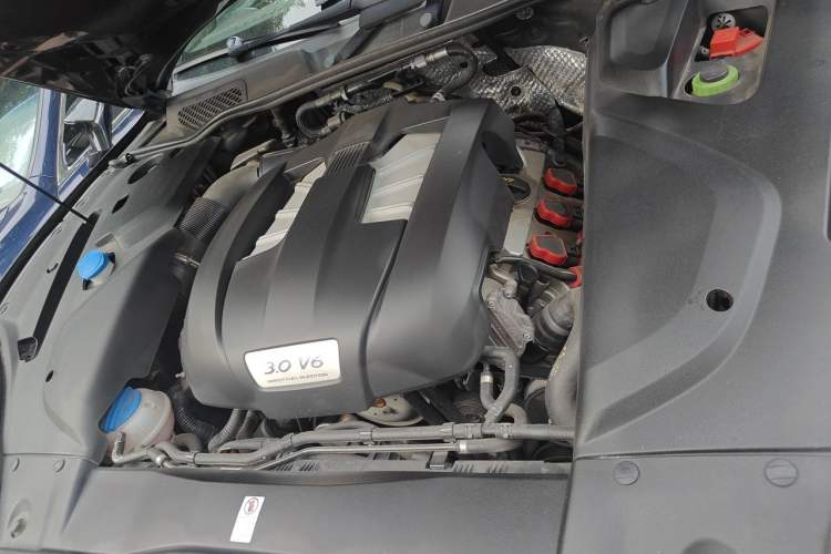 Used Porsche Cayenne 2015 Cayenne 3.0T Engine Bay Left