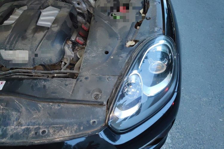 Used Porsche Cayenne 2015 Cayenne 3.0T Engine Bay Left