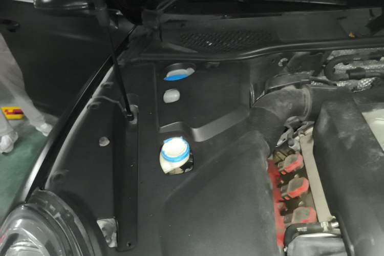 Used Porsche Cayenne 2015 Cayenne 3.0T Engine Bay Right