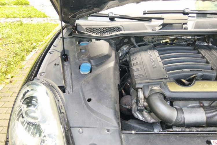 Used Porsche Cayenne  Engine Bay Right