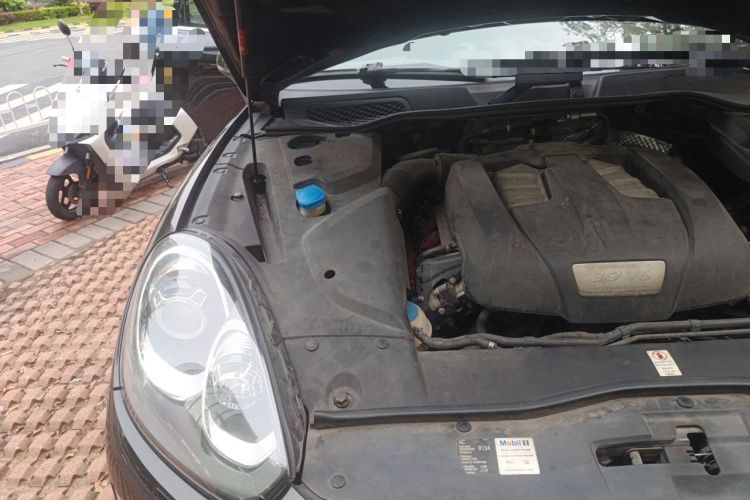 Used Porsche Cayenne 2015 Cayenne 3.0T Engine Bay Right